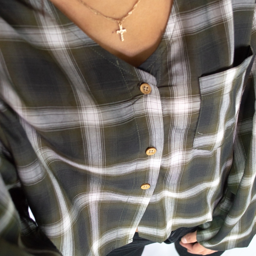 🆕 Plaid and Sad Blouse - Picture 5 of 7